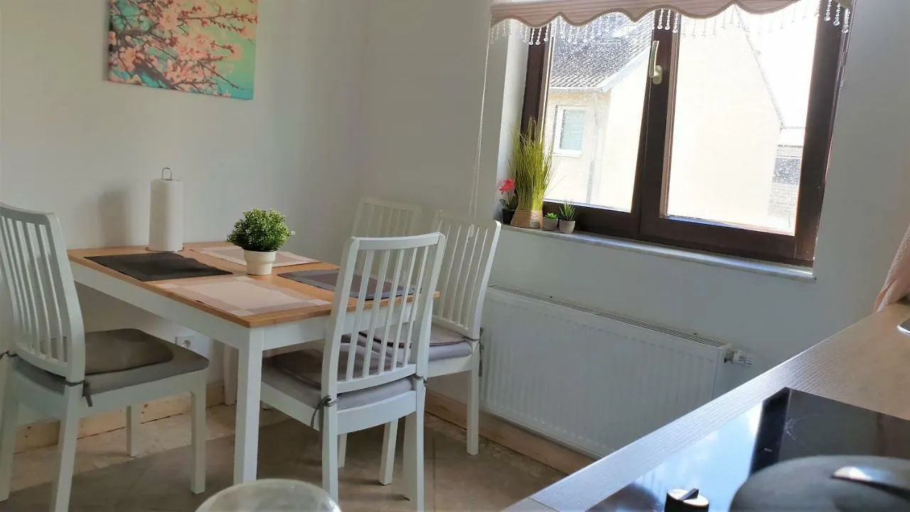 Take It!Easy Hotel Cologne Homestay