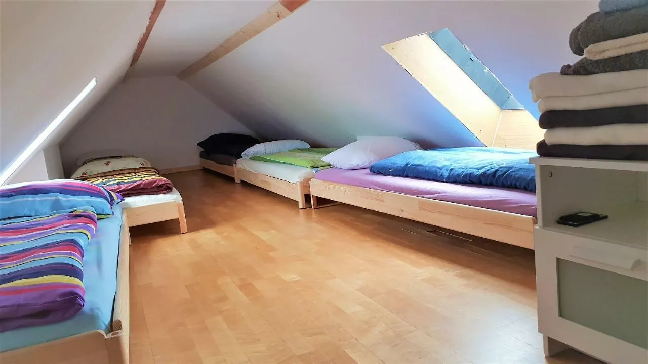 Take It!Easy Hotel Cologne Homestay